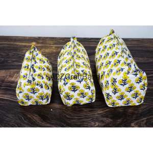 Pochette de voyage multifonctionnelle en coton imprimé avec pompon, écologique, sur mesure, avec fermeture éclair, disponible en 3 tailles pour organiser les cosmétiques - Product Image 1