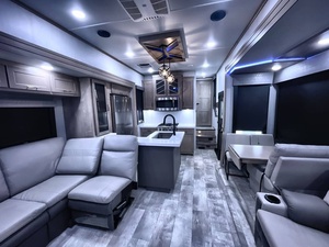 Grand Design Momentum 395MS d'occasion 2023 - Product Image 5