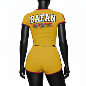 Ensemble t-shirt et short pour femme en polyester et élasthanne extensible de qualité supérieure, avec logo brodé, 100 % coton. - Product Image 2