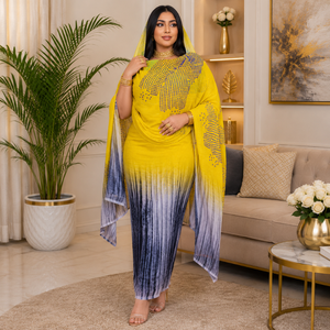 Toub imprimé numériquement avec un motif dégradé |   Voile 100% coton non cousu, tissu africain pour femmes, vêtements traditionnels ethniques modestes - Product Image 2
