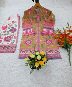 Conjunto de dos piezas estampado de viscosa y rayón RICH LOOK para uso diario, precio al por mayor, prenda étnica 85061 AMARILLO - Product Image 3