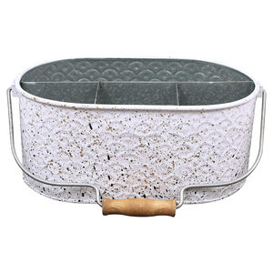 Fabricant et exportateur de paniers de rangement en métal galvanisé pour outils de nettoyage, stockage et transport à domicile, essentiel pour les femmes de ménage - Product Image 2