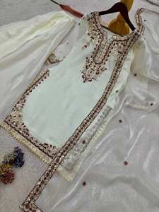 Ensemble Kurti Plazzo en soie GMY pure de qualité supérieure, brodé, avec dupatta en dentelle fantaisie - Product Image 5