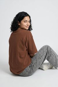 T-shirt en coton à col rond pour femme, coupe ample, manches courtes, couleur unie, tissu jersey, à porter toute l'année - Product Image 4