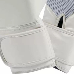 Gants de boxe pré-courbés de forme anatomique, équipement d'entraînement respirant avec intérieur anti-transpiration - Product Image 4