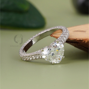Anillo de Compromiso para Mujer con Diamante Marquise de Laboratorio de 2.00 CT, Corte Corazón, Oro Sólido de 14K, Banda Eternity con Pavé, Claridad VS1, IGI - Product Image 2