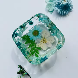 Cendrier carré en résine avec accents de feuille d'or, design moderne et luxueux, pour la maison et le bureau, forme personnalisée, support à savon et bijoux en résine époxy - Product Image 3