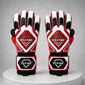 Guantes de Portero de Fútbol OXYTAG Rojos, Blancos y Negros, Transpirables, Antideslizantes, con Correa de Muñeca Ajustable - Product Image 4