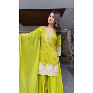 Hermoso conjunto de traje de mujer Top Plazzo con Dupatta para fiestas - Product Image 2