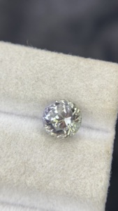Tanzanite Naturelle Certifiée Non Chauffée Couleur Bio Forme Ronde Taillée Pierre Naturelle Zoisite Tanzanite 1,95 Carat Propre à la Loupe - Product Image 3