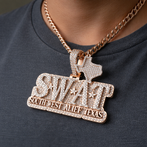 Collar con colgante de letra inicial personalizada estilo hip hop para hombre, con diamantes cultivados en laboratorio, chapado en rodio sobre plata 925, ideal para fiestas. - Product Image 3