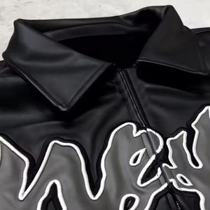 Sudadera con capucha unisex oversize de algodón tejido negro, pintada a mano, estilo streetwear, manga regular, con logo frontal y forro polar para invierno. - Product Image 3