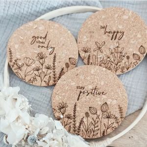 Ensemble de sous-verres ronds en bois de manguier gravés au laser avec citation amusante sur le thé, pour boissons, tasses à café et protection de table - Product Image 5