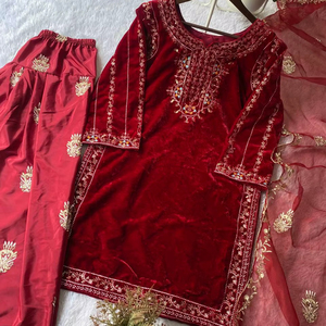 ชุดคุर्ติผ้ากำมะหยี่และชุดซัลวาร์ผ้าไหมเครป พร้อมผ้าคลุมไหล่ปักเลื่อมออร์แกนซ่า ตัดเย็บสำเร็จ ชุดหรูหราสำหรับงานเทศกาลและงานปาร์ตี้  ไซส์ต่างๆ - Product Image 1