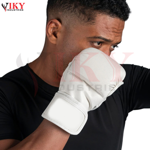 Nouvel équipement d'arts martiaux mixtes (MMA) tendance, directement de l'usine, avec logo personnalisé, couleur unie blanche, pour grappling, sparring, gants de MMA - Product Image 5