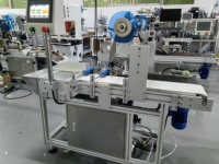 Machine automatique d'application et de découpe de ruban adhésif double face pour cartes en papier