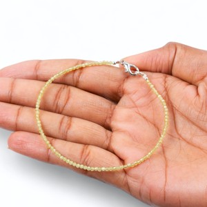 Pulsera de peridoto natural con cuentas microfacetadas, pulsera de piedras preciosas de peridoto redondas para mujer, joyería de cristal curativa hecha a mano al por mayor. - Product Image 5