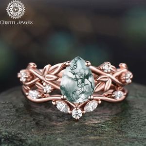 Bague de fiançailles en or rose pour femme Charm_Jewells, moissanite taille coussin, motif floral, sertissage à griffes, classique, certifiée IGI, 3 grammes - Product Image 4