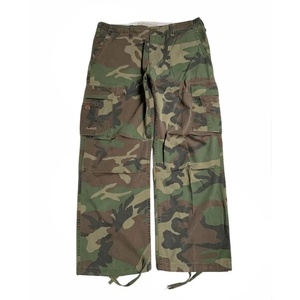 Pantalon cargo camouflage pour homme, taille haute, plusieurs poches, style workwear en toile, 100% coton respirant, pantalon décontracté pour le printemps - Product Image 1