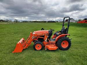 จำหน่ายเครื่องตัดหญ้าขนาดเล็ก Kubota B2320 แบบ 4 ล้อขับเคลื่อน ดีเซล สำหรับสวน ไร่นา และจัดสวน พร้อมอุปกรณ์ตัดแบบโรตารี่ - Product Image 3