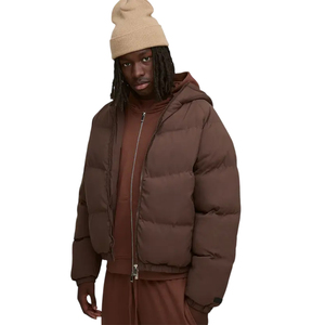 Dernière Veste matelassée en vinyle brillant pour homme, design personnalisé, style tendance urbain, fabrication en gros - Product Image 4