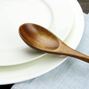 Cuillère en bois artisanale la plus vendue pour la soupe, les desserts et la cuisine, cuillère de cuisine naturelle faite à la main, disponible au meilleur prix du marché - Product Image 4