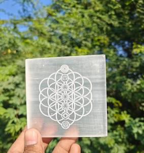 Plaques carrées en sélénite naturelle Soha, sculptées avec des motifs d'amour et d'animaux, pour l'énergie et le Reiki – Offre spéciale - Product Image 5