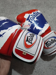 ถุงมือชกมวย Fairtex รุ่นหนาพิเศษ ขนาดมาตรฐาน สำหรับซานด้า มวยไทย แบบติดตีนตุ๊กแก ระบายอากาศได้ดี สำหรับทุกเพศ พิมพ์ลายเต็มตัว อุปกรณ์ต่อสู้ - Product Image 4