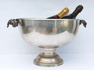 Grande cuve à boissons martelée, seau à glace antique, refroidisseur à vin avec sangles rivetées, bassin à glace en métal rustique pour les fêtes - Product Image 3