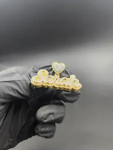 Colgante de Plata de Ley con Nombre Personalizado y Moissanita Redonda de 1.50 Quilates, Chapado en Oro Amarillo de 14K, Regalo para Mujer - Product Image 6