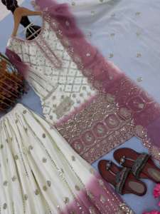 Ensemble Kurta Palazzo de créateur en tissu Georgette Star avec broderie lourde de sequins, tenue traditionnelle pour fêtes, mariages et occasions festives - Product Image 5