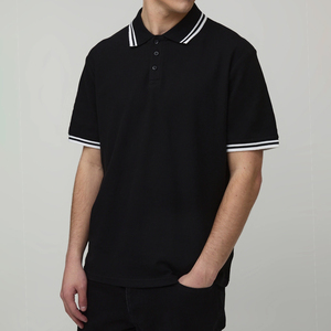 เสื้อโปโลชายแขนสั้นคอปกพับได้ ทรงพอดีตัว ขอบแขนแบบริบ ผลิตเสื้อผ้าตามสั่ง ผู้ผลิตเสื้อโปโลสีดำ - Product Image 1