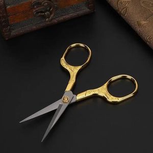 Set di 4 Forbici Retrò in Acciaio Inox a Forma di Fiore di Prugna, per Sartoria, Artigianato, Decorazione Finestre, Ricamo e Lavorazione Lana - Product Image 3