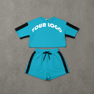 Conjunto de Dos Piezas Personalizado para Mujer, Camiseta Corta de Algodón Jersey con Bordado y Pantalones Cortos - Product Image 3