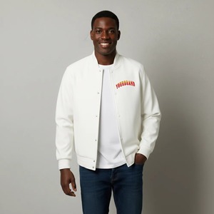 แจ็คเก็ตวาร์ซิตี้แขนยาวแบบขายส่ง OEM ผลิตตามสั่งสำหรับผู้ชาย ดีไซน์ล่าสุด สไตล์ลำลอง สำหรับฤดูหนาว ไซส์ใหญ่ ปักลาย ถักทอ - Product Image 4