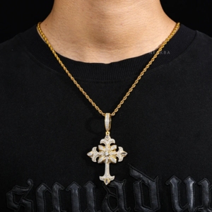 จี้รูปกางเขนประดับมอสซาไนต์ทรงเรียวหรูหรา - เครื่องประดับศรัทธาคริสเตียนสุดสง่างาม, จี้มอสซาไนต์สี D ระดับความสะอาด VVS, จี้รูปกางเขนสีเงิน - Product Image 1