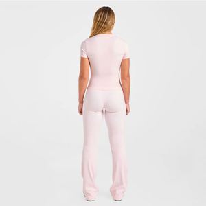 Camiseta Deportiva de Manga Corta para Mujer, de Alta Calidad, con Logotipo Personalizado al por Mayor, Color Sólido, Corte Regular, Ligera y Transpirable para Verano - Product Image 4