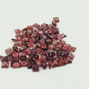 Piedra de Granate Roja Natural, Corte Cuadrado Facetado, Gema Suelta, Fabricante en India, Alta Calidad, Tendencia en Joyería Sambhav - Product Image 1