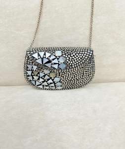 Bolso de Hombro Tipo Clutch de Metal Brillante y Pulido de 7 Pulgadas, Diseño de Cierre con Cremallera Hecho a Mano, Alta Calidad, Ecológico - Product Image 2