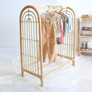 Proveedor de percheros de ratán para tiendas minoristas, perchero de ropa de excelente calidad. - Product Image 5