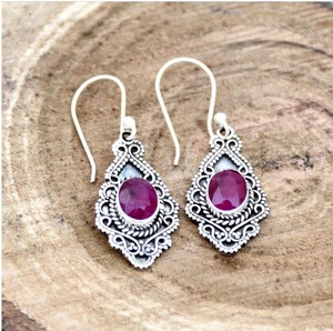 Boucles d'oreilles en rubis naturel, argent sterling 925, faites à la main, pierres précieuses en rubis rouge, boucles d'oreilles pendantes, bijoux vintage bohèmes - Product Image 1