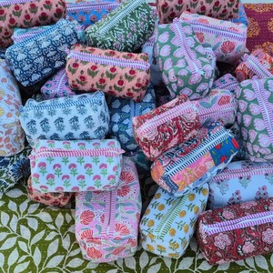 Floral Zipper Cosmetic Bag Set Medium Size Portable <b>Makeup</b> Organizer Textile Material Lovely Style Multi-Function Toiletry Bag - Product Image 6