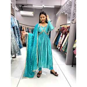 DESIGNER CHINON BRODERIE DENTELLE TRAVAIL ALIA CUT ROBE BAS AVEC DUPATTA SKY - Product Image 2