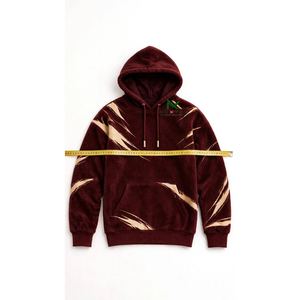 Sudadera con Capucha Personalizada Color Granate con Rayo Dorado, Sudadera de Lujo para Hombre con Forro Acolchado y Felpa, Venta al Por Mayor de Fábrica OEM - Product Image 6