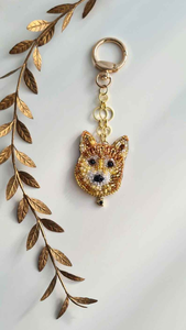 Llavero y Accesorio Ecológico Hecho a Mano con Cuentas y Lentejuelas Bordadas de Perro Shiba Inu - Product Image 2