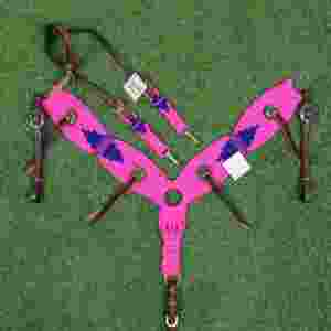 Juego de cabezada de mohair rosa y real hecho a mano y personalizable con cincha delantera a juego de 32 pulgadas en cuero argentino - Product Image 1