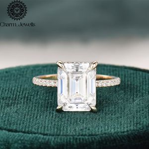 แหวนหมั้นผู้หญิงทรงคุชชั่นคัทประดับโมอิสซาไนต์จาก Charm Jewells ตัวเรือนเงินแบบหนามเตย สไตล์เรขาคณิตคลาสสิก ได้รับการรับรองจาก IGI - Product Image 1