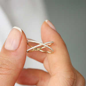 Anillos Cruzados de Plata de Ley 925 con Baño de Oro de 14k y Micro Pavé de Moissanita, Joyería de Lujo para Mujer, Aniversario, Novia, Promesa - Product Image 6