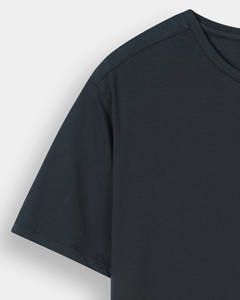 Vêtements personnalisés pour hommes, t-shirt uni noir/gris, fabriqué au Pakistan, tissu doux et confortable, t-shirt pour hommes, vêtements d'été confortables - Product Image 4