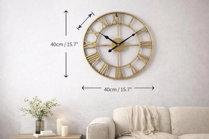 Horloge murale décorative à chiffres romains finis en or, idéale pour l'entrée et le couloir, crée un look intemporel et sophistiqué - Product Image 2